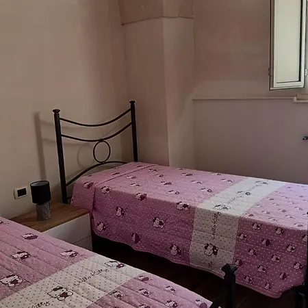 Vakantiehuis La Casetta, Casa Vacanze. Lizzano (Apulia)